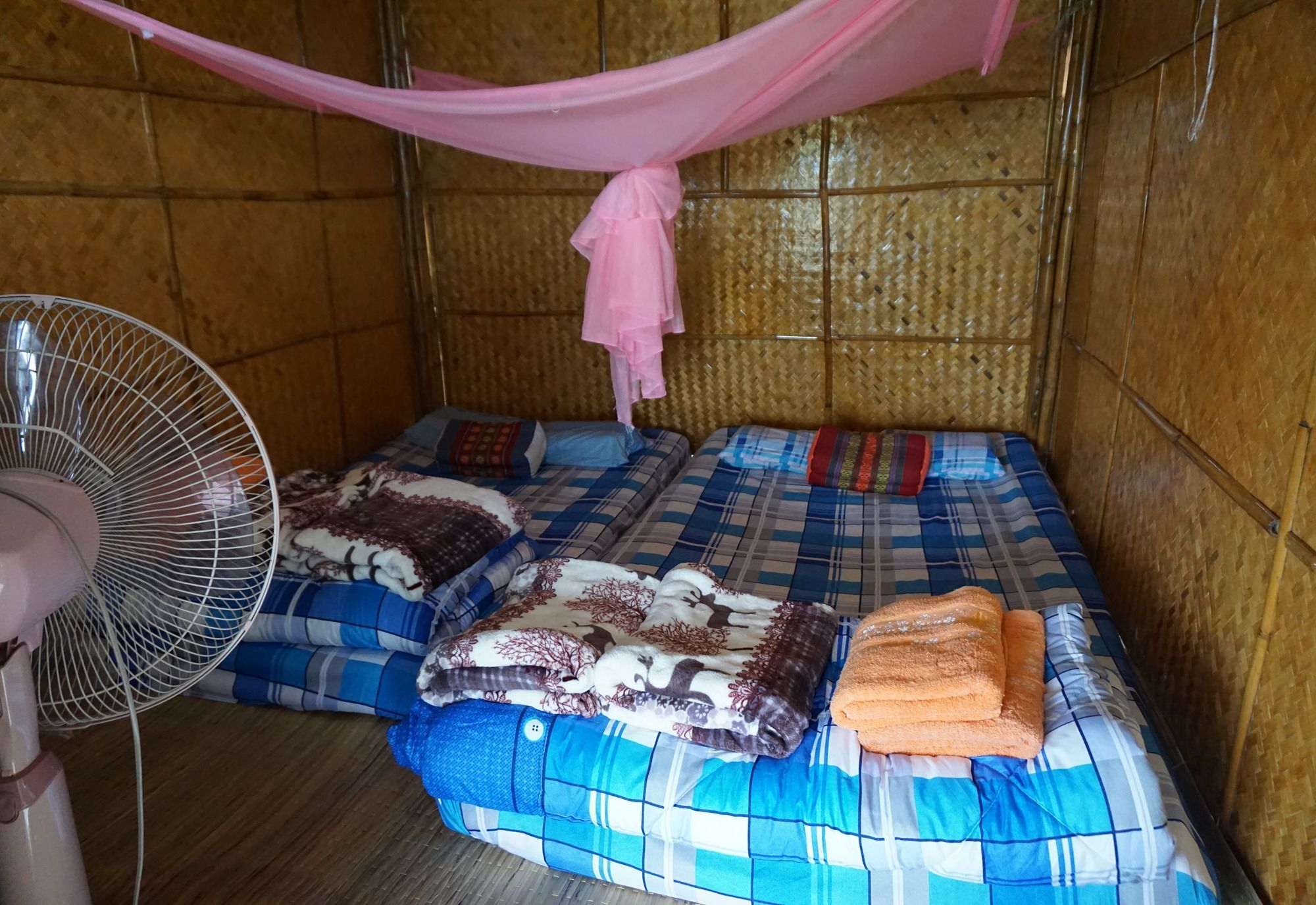 Baan 2 Dao Farmstay - Hostel Chiang Dao Eksteriør billede